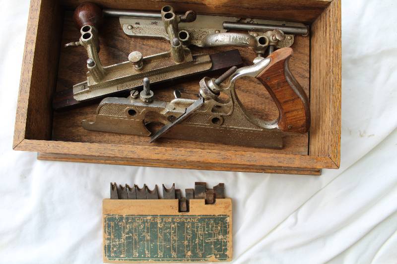 lot 2414 image: STANLEY PLANE No 45 SET - In wooden box w extra accessories and cutters - VERY COOL