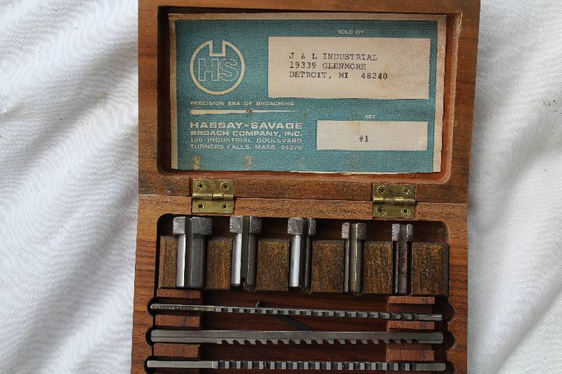 lot 2418 image: Hassay - Savage Keyway Broach Set #1 - nice, in wooden case