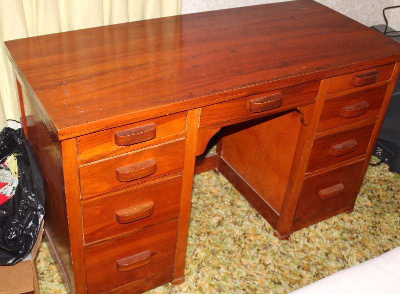 lot 4714 image: Knee Hole Desk - Lots of DrawersMade at State Reformatory Hutchinson, Kansas