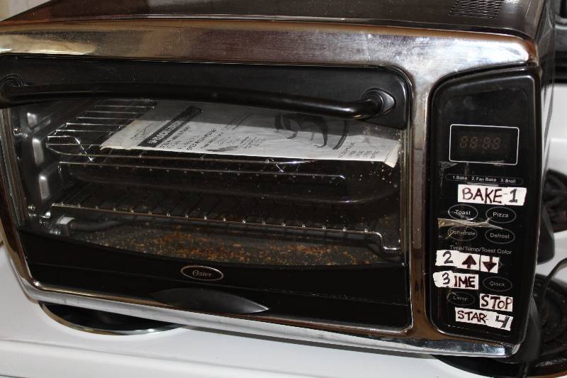 lot 4718 image: Oster Toaster Oven