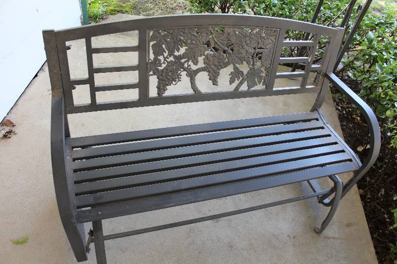 lot 4729 image: Patio Glider - Nice