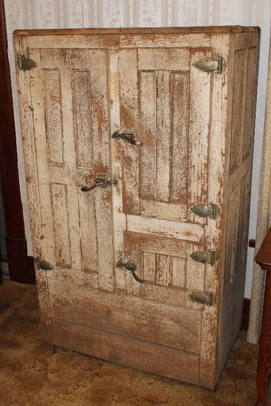 lot 4731 image: Vintage Wooden Ice Box - 32 wide x 55 high x 19 deep - Cool See Photos