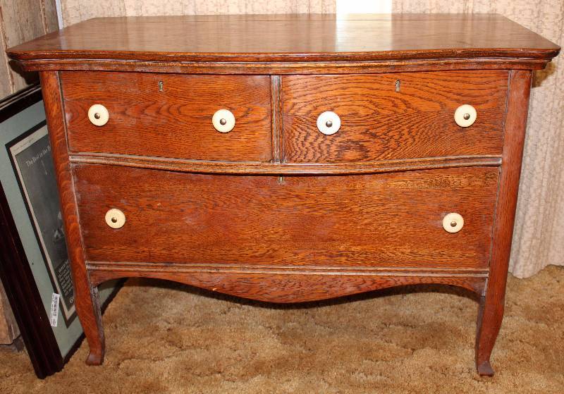 lot 4735 image: Oak Dresser - Must See