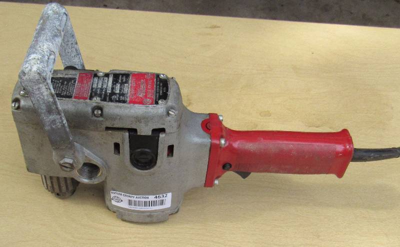 lot 4632 image: Milwaukee Heavy Duty Whole Hog - Drill - Good Shape - WORKS