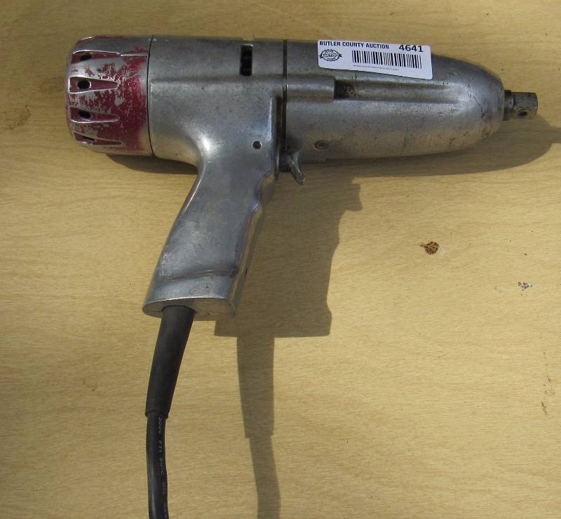 lot 4641 image: 38 impact - Ingersol Rand 10 Impact