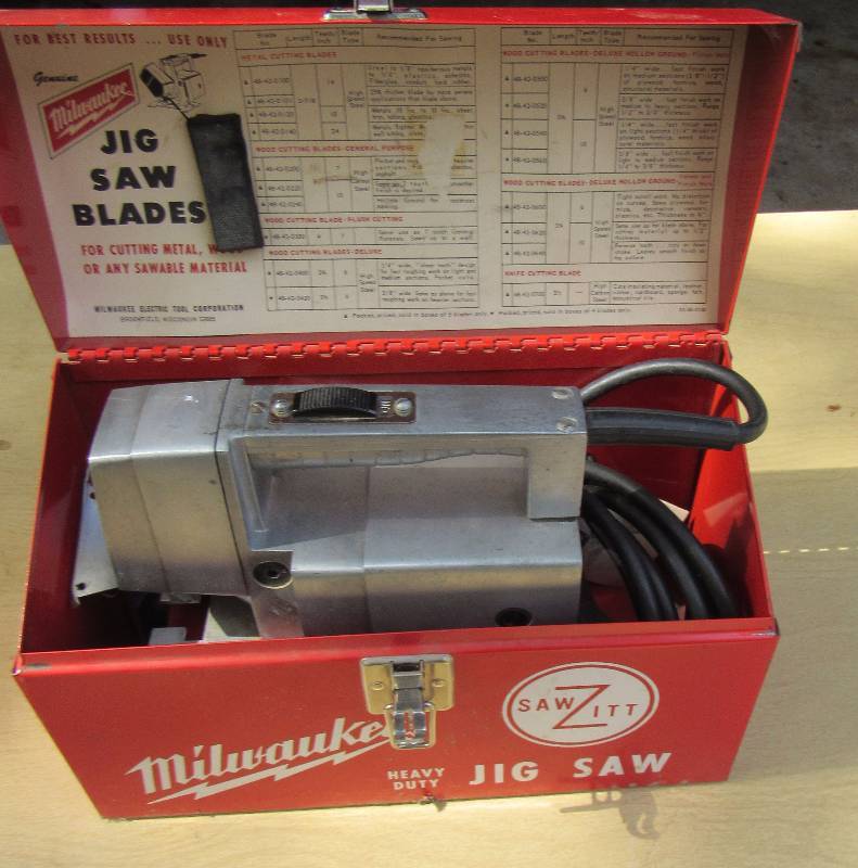 lot 4644 image: Milwaukee Heavy Duty Jig Saw in original box - In great Shape - Vintage Tool Complete