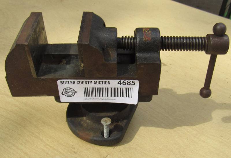 lot 4685 image: Vise - YANKEE by North Bros. Mfg. Co. - No. 1992 - COOL