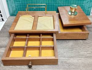 lot 5015 image: Vintage Rathercraft California, Mens Wooden Jewelry Box
