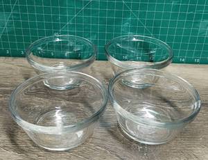 lot 5018 image: Lot Of 4 - 6 Oz. Glass Custard Cups