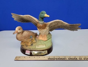 lot 315 image: Jim Beam DUCKS UNLIMITED 1984 MALLARD Decanter Rare Empty - 12.5 W x 7 L x 9 T