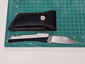lot 355 image: 1970s Vernco Black Angus HI-CV Lockback Folding Knife 8.25