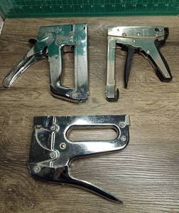 lot 5027 image: Lot Of 3 Manual Staple Guns, Craftsman And Arrow