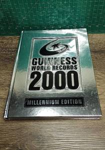 lot 5028 image: Guinness World Records 2000 Millennium Edition