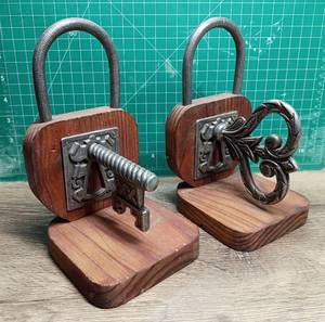 lot 5029 image: Vintage Wood And Metal Lock And Key House Decor
