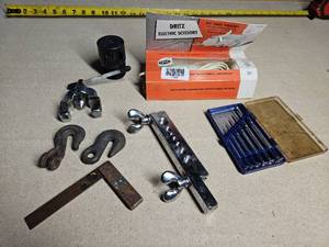 lot 5039 image: Lot of Assorted Tools