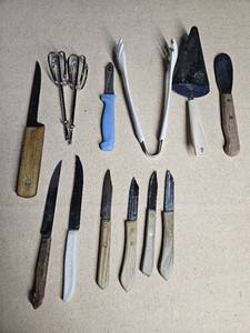 lot 5045 image: Lot of Assorted Kitchen Utensils & Knives