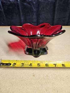 lot 5054 image: Red glass bowl with green base