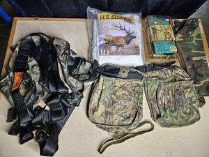 lot 5077 image: Large Lot of Hunting Gear Including Uncle Mikes Sidekick Gun Harness, Hunter Safety System Size LXL, & Full Body Safety Harness