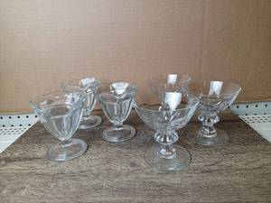 lot 5098 image: Lot Of 6 Vintage Glass Custard Cups