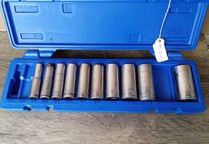 lot 5105 image: Blue Power Cornwell Power Socket Set