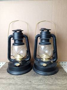 lot 5107 image: Lot Of 2 Black V&O No.76 Oil Lanterns -12 Tall, (16 Tall with Handle up) & 8 at Base