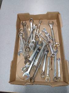 lot 5115 image: Lot of 29 Miscellaneous Wrenches - Various Sizes & Brands