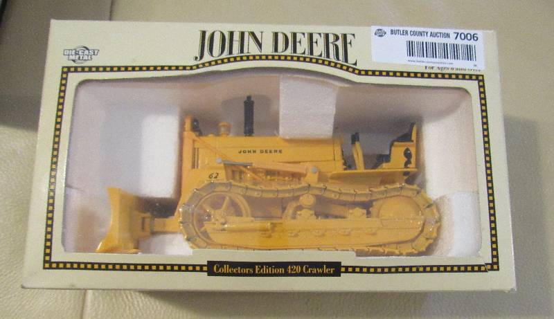 lot 7006 image: JOHN DEERE - Collectors Edition 420 Crawler - Replica Toy in Original Box Quality Die-Cast Metal - Detailed Gas Engine Orange
