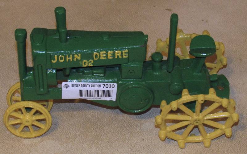 lot 7010 image: John Deere 02 Toy Replica Tractor Die Cast Metal - Great Condition