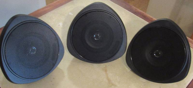 lot 7930 image: Lot of 3 Speakers - Great Condition - Works Great - From Freebird Restaurant