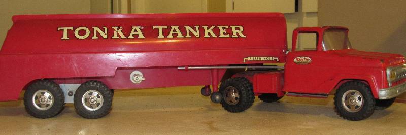 lot 7930B image: Red Metal Tonka Tanker - Replica Toy - Fire Truck Collectible - slightly chipped paint