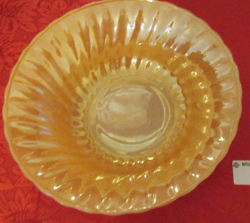 lot 7965 image: Very Beautiful Old Iridescent Bowl - See Photos