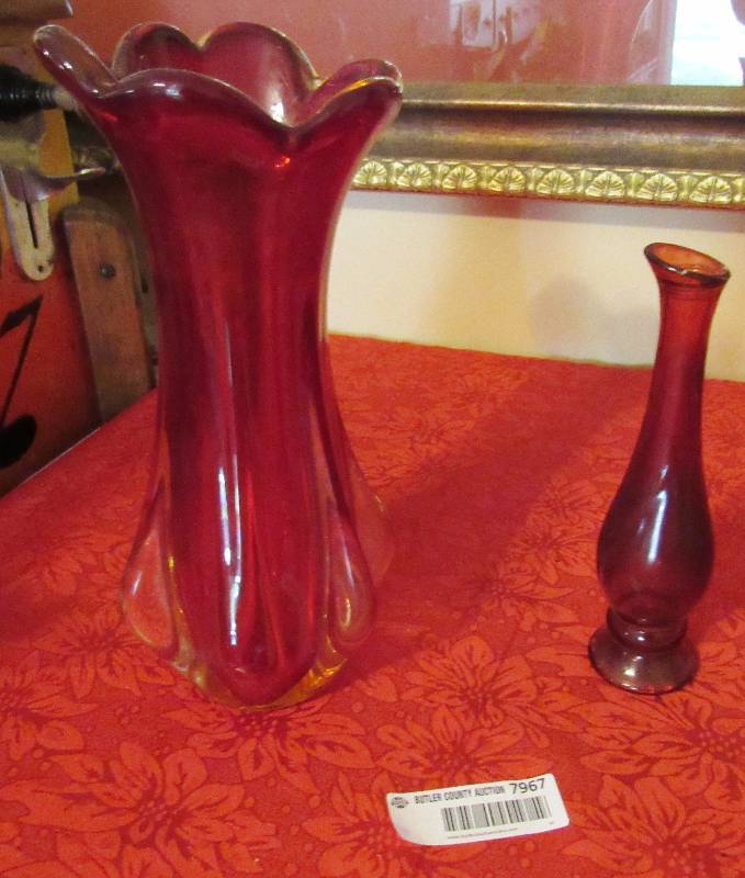 lot 7967 image: Lot of 2 Red Blown Glass Vases - Awesome See Photos