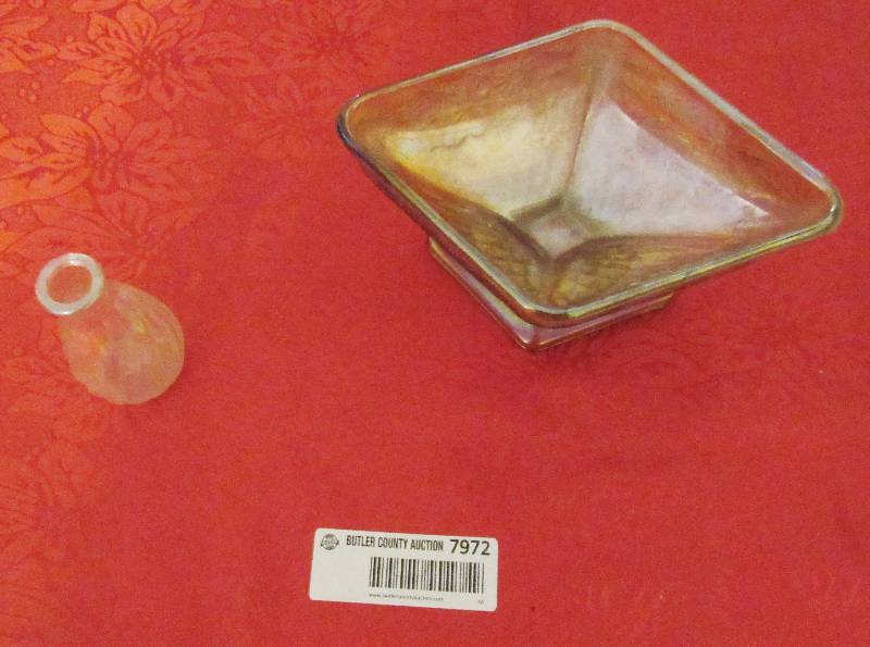 lot 7972 image: Lot of Carnival Glassware - small budflower vase and candy bowl