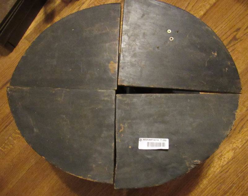 lot 7986 image: Elephant Table - Four Pieces Wooden - Very cool and unique - Paint need updated
