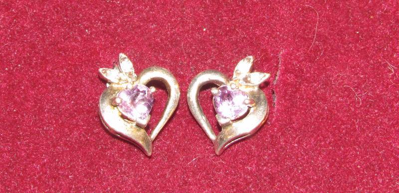 lot 4540 image: Pair of Heart Shaped Earrings w purple stones and 2 small diamonds