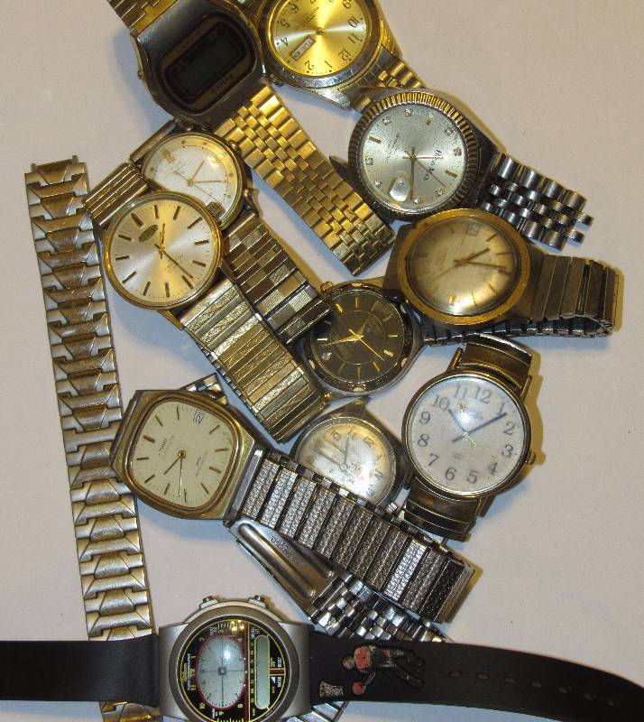lot 4566 image: Lot of Mens Watches - Approx 12 - Parts Watches  Repair Items - See photos