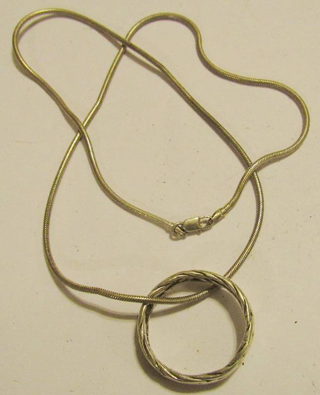 lot 4569 image: Lot of Silver Jewelry - Silver Ring Marked 925 and Silver Necklace Marked Italy