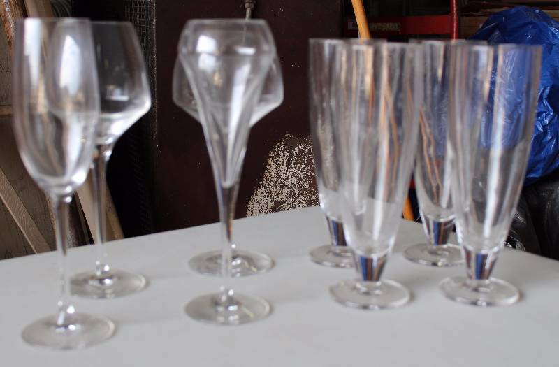lot 4515 image: Lot of Assorted Stemware - Neat Pieces in this group