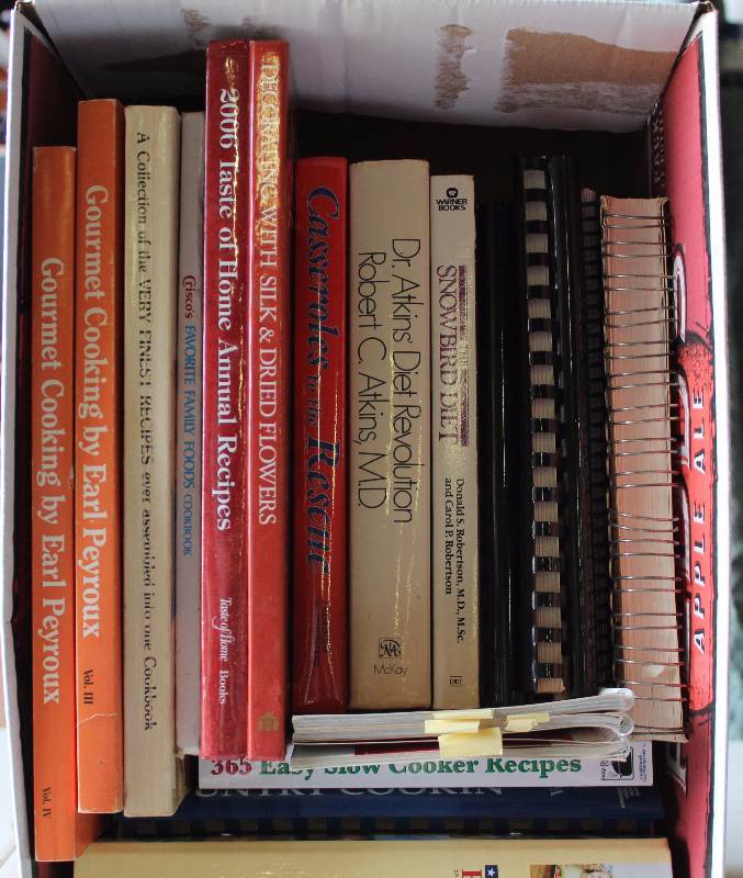 lot 4531 image: Lot of Assorted Cookbooks - See Photos - Whats for Dinner