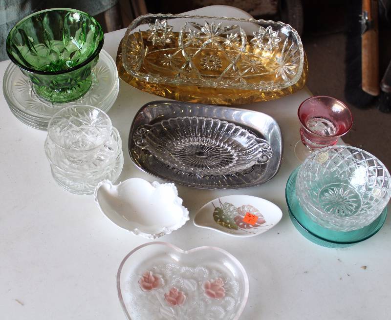 lot 4532 image: Assorted Glassware - See photo for neat items