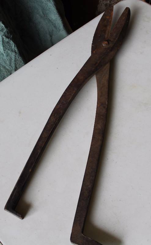 lot 4277 image: Vintage Clippers - blacksmith tool - see photo