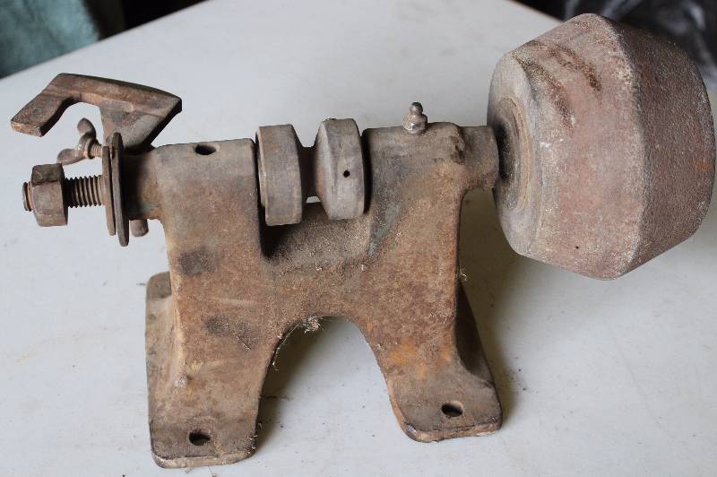 lot 4284 image: Vintage Sickle Grinder - See Photos