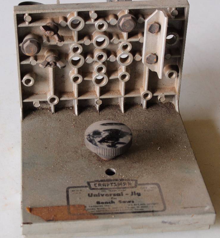 lot 4288 image: Craftsman - Universal Jig for Bench Saws - see photo