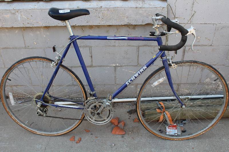 lot 6221 image: Schwinn Bicycle - Curly Handlebars - Popular Retro Style
