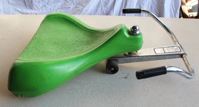 lot 6113 image: Flying Turtle Riding Toy - WOW