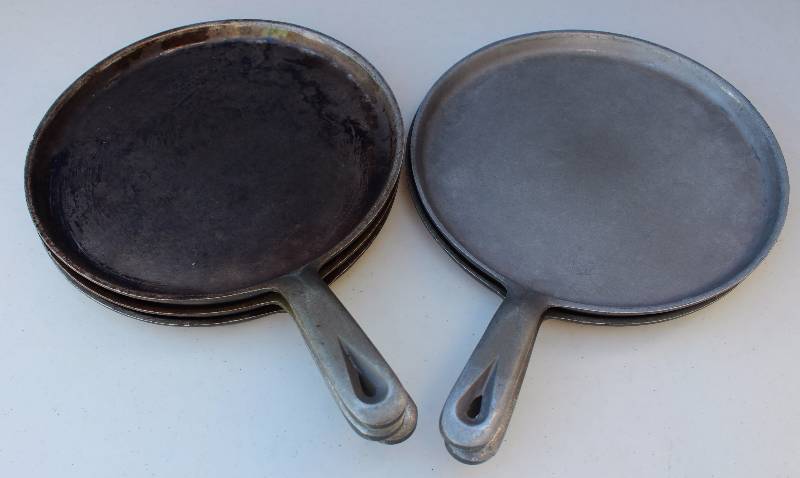 lot 6124 image: Set of 5 9 Aluminnium Griddles