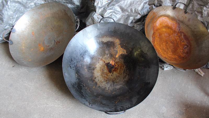 lot 6135 image: Lot of 3 giant Woks - Still good but need some TLC