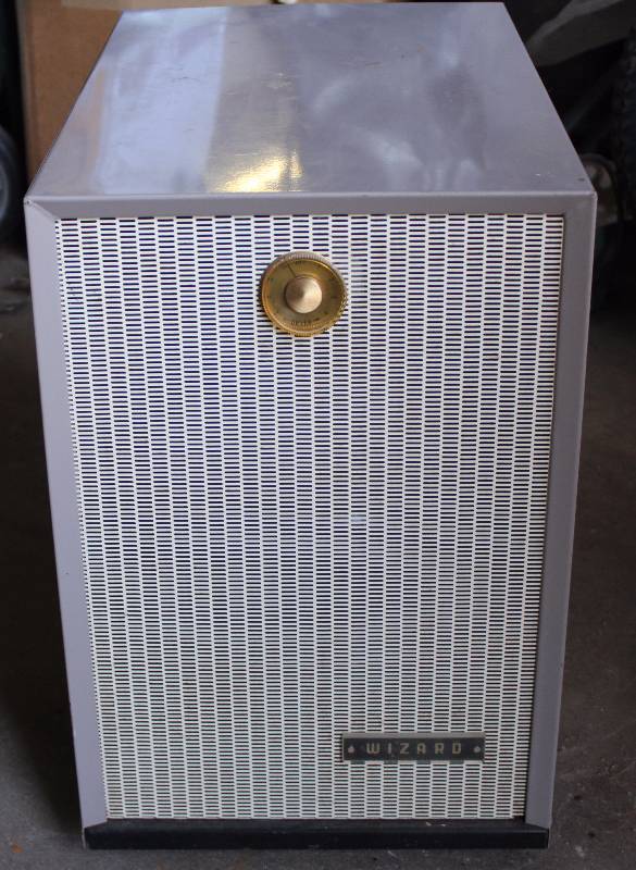 lot 6139 image: Vintage WIZARD Dehumidifier - Untested
