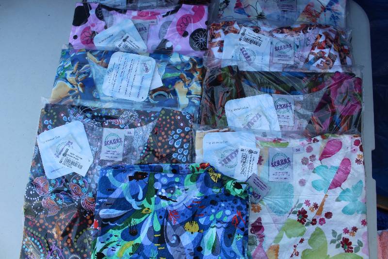 lot 6140 image: Lot of Approx 8 SCRUBS scrub medical uniform Tops all sized 3XL - Most NEW in Packages