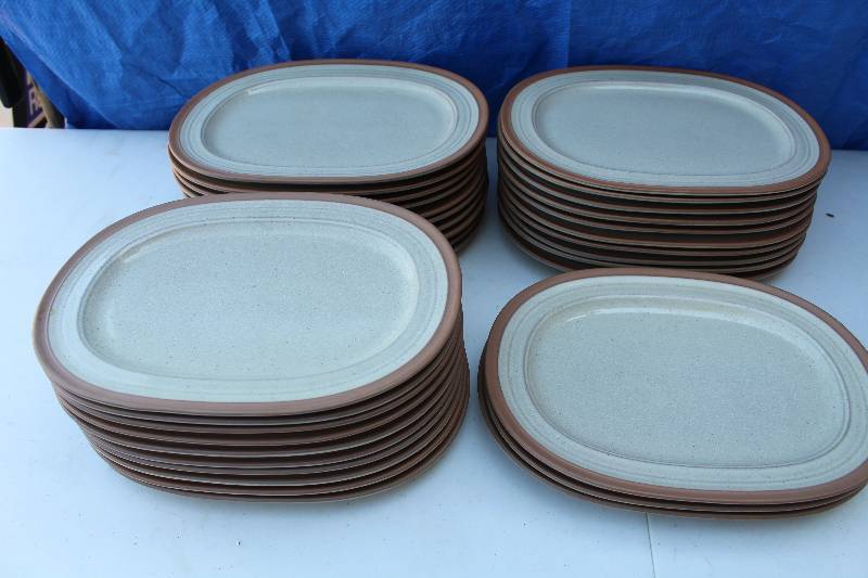 lot 6151 image: Lot of 33 VITRIFIED STONEWARE - PlatesPlatters by ART de CUISINE - WOW